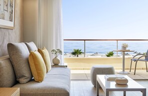Imperial Double Waterfront | Living area | LCD TV