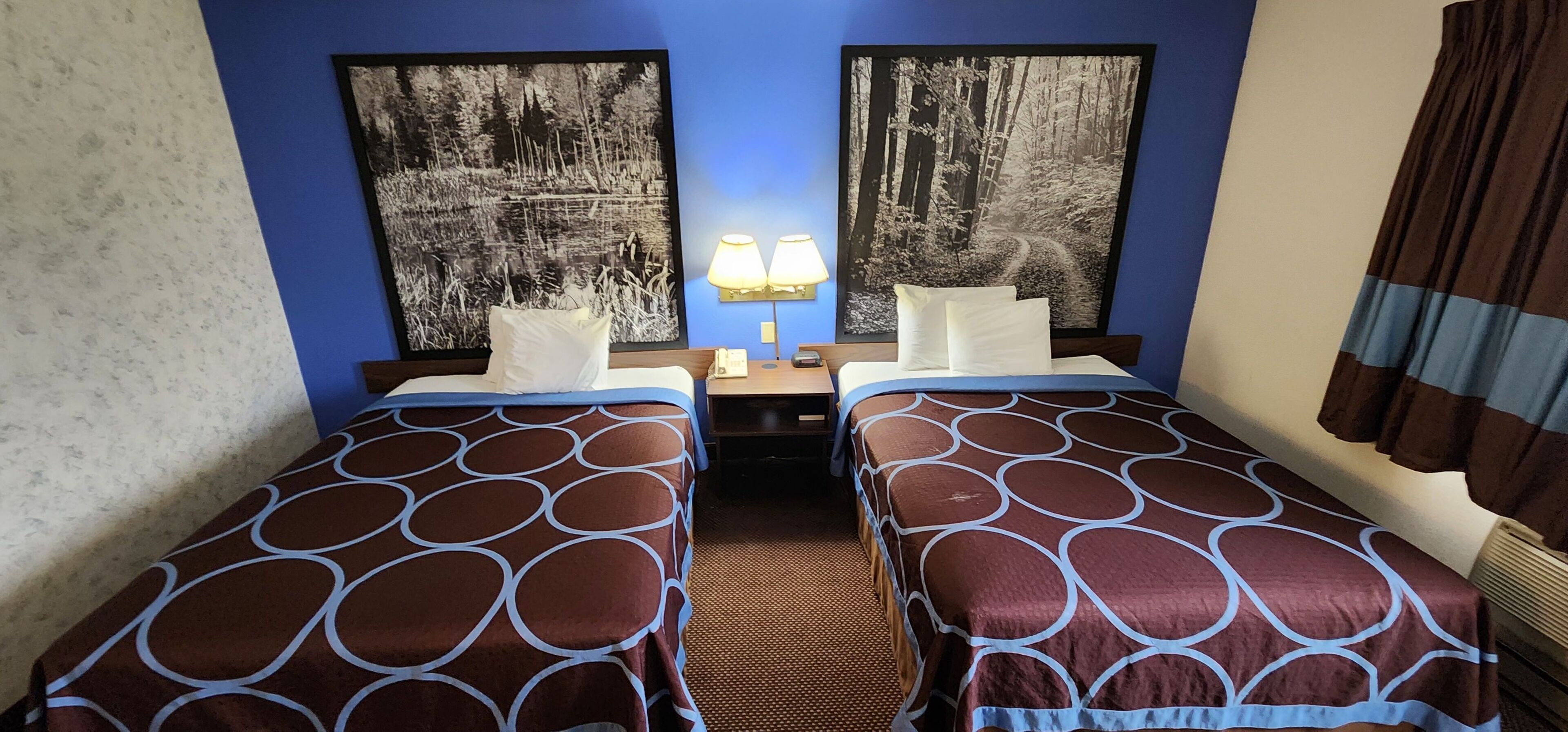 Super 8 by Wyndham Iron Mountain Reviews, Deals & Photos 2023 AARP