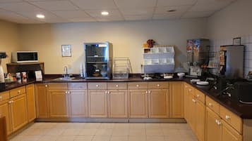 Free daily continental breakfast