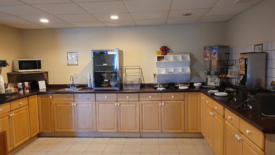 Hotel Iron Mountain Inn & Suites