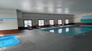 Indendørs pool