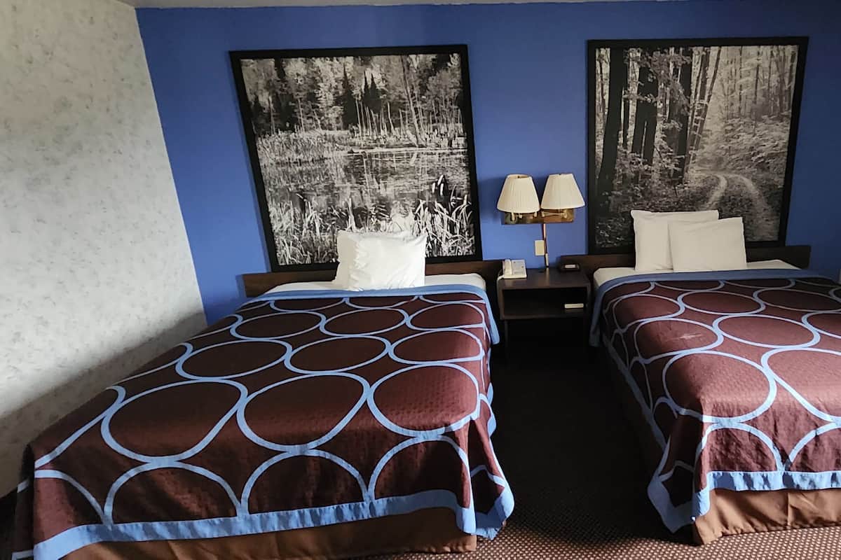 In-room safe, desk, soundproofing, free WiFi