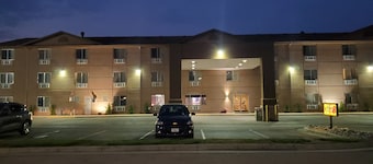 Super 8 by Wyndham Henderson North East Denver