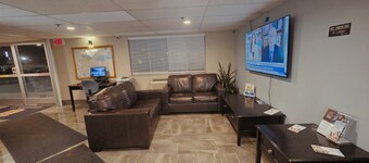 Super 8 by Wyndham Henderson North East Denver