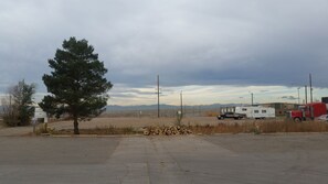 Free self-parking - Super 8 by Wyndham Henderson North East Denver (Henderson)