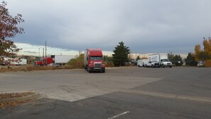 Free self parking - Super 8 by Wyndham Henderson North East Denver (Henderson)