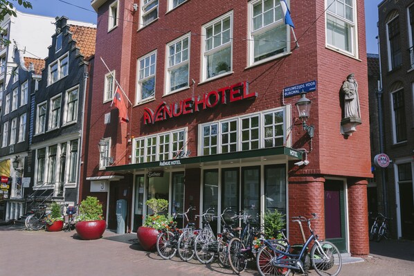 Front of property - Hotel Avenue (Amsterdam)