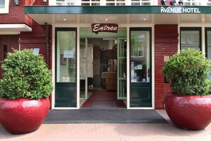 Front of property - Hotel Avenue (Amsterdam)