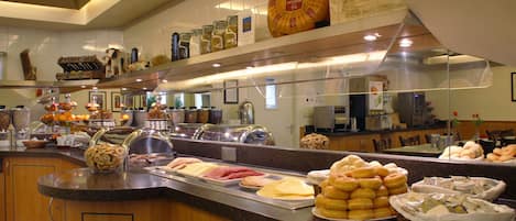 Daily buffet breakfast (EUR 17.50 per person)