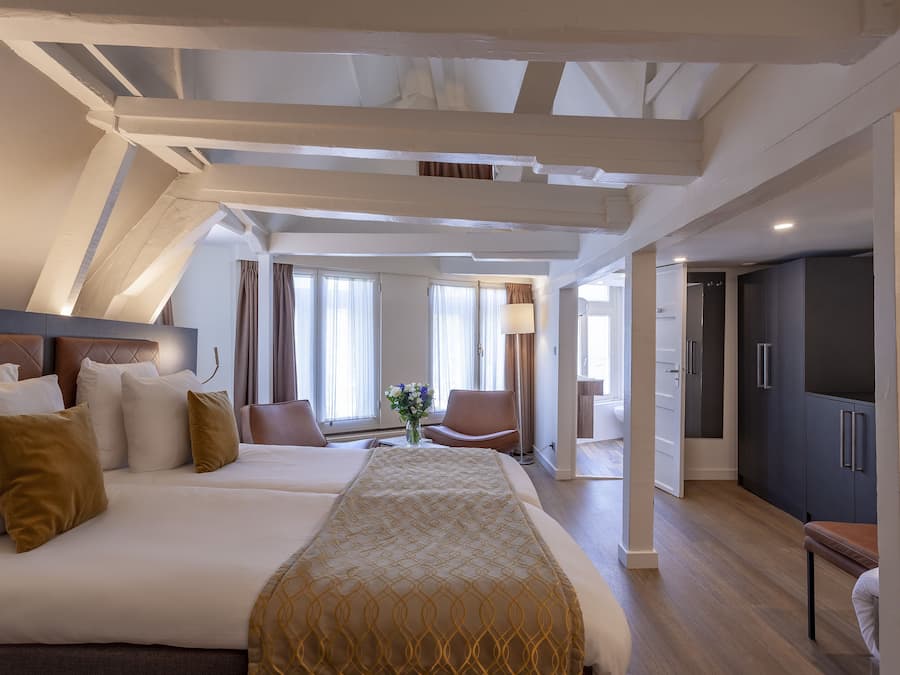 Triple Room, 3 Twin Beds | In-room safe, desk, iron/ironing board, free WiFi