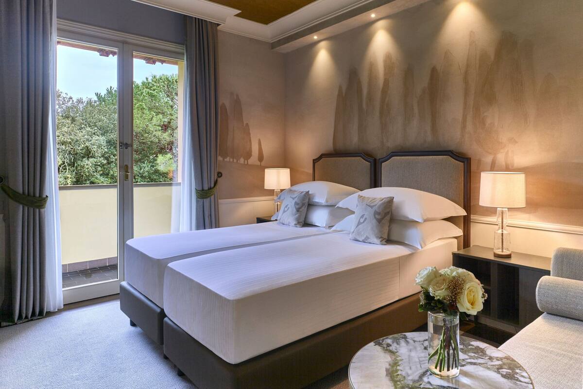 Classic Room, 2 Single Beds, Balcony, Garden View (Twin)