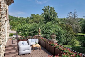 頂級客房, 1 張特大雙人床, 花園景觀 (Terrace) | 低過敏 寢具、羽絨被、迷你吧、客房內保險箱