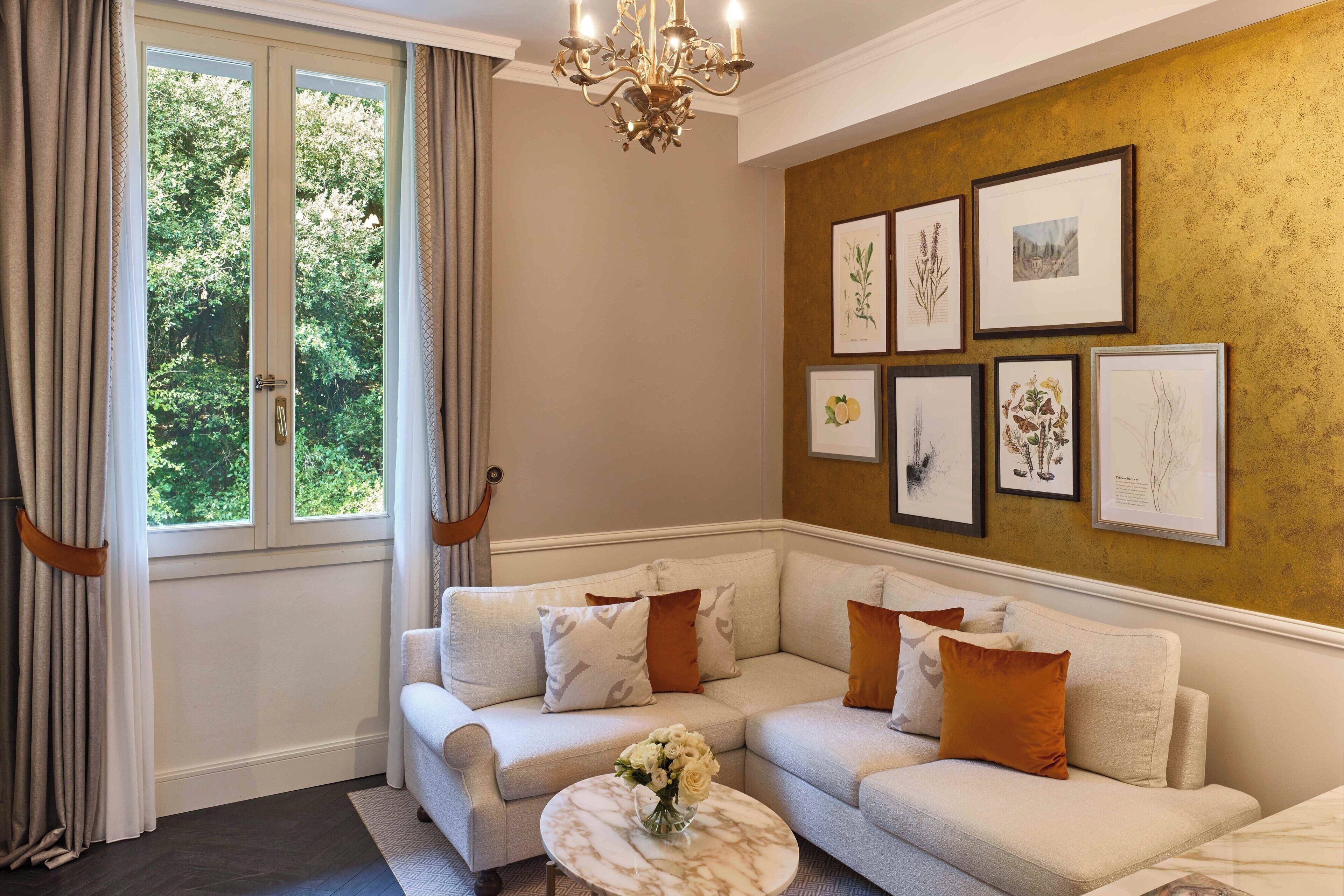 junior suite, 1 king bed, non smoking | 1 bedroom, hypo-allergenic bedding, down duvets, minibar