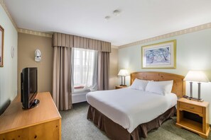 Ropa de cama hipoalergénica, escritorio y tabla de planchar con plancha 