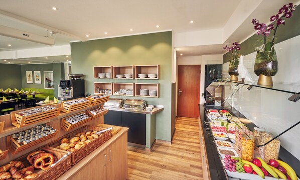 Desayuno buffet todos los días (con cargo)