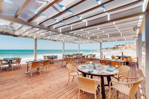 13 restaurants, breakfast, lunch, dinner served; Regional cuisine - Pine Cliffs Residence, a Luxury Collection Resort, Algarve (Albufeira)