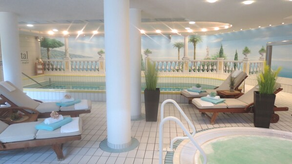 Couples treatment rooms, sauna, hot tub, steam room, body treatments