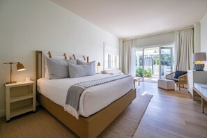 Egyptian cotton sheets, premium bedding, pillowtop beds, in-room safe - WaterColor Inn & Resort (Santa Rosa Beach)