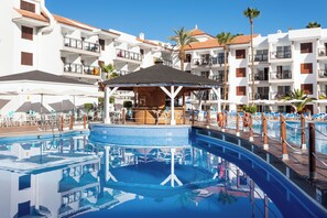 Indoor pool, 2 outdoor pools, pool umbrellas, pool loungers