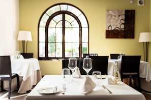 Breakfast and dinner served  - Ona Alanda Club Marbella (Marbella)