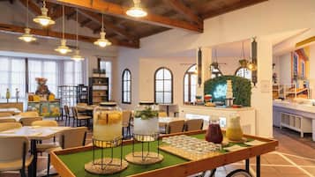 Colazione a buffet a pagamento, servita tutte le mattine