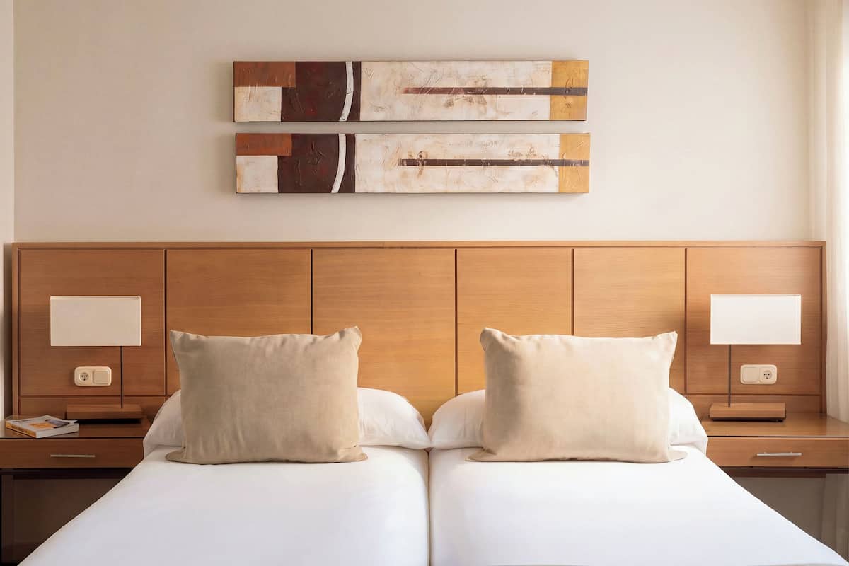 1 bedroom, in-room safe, desk, blackout drapes