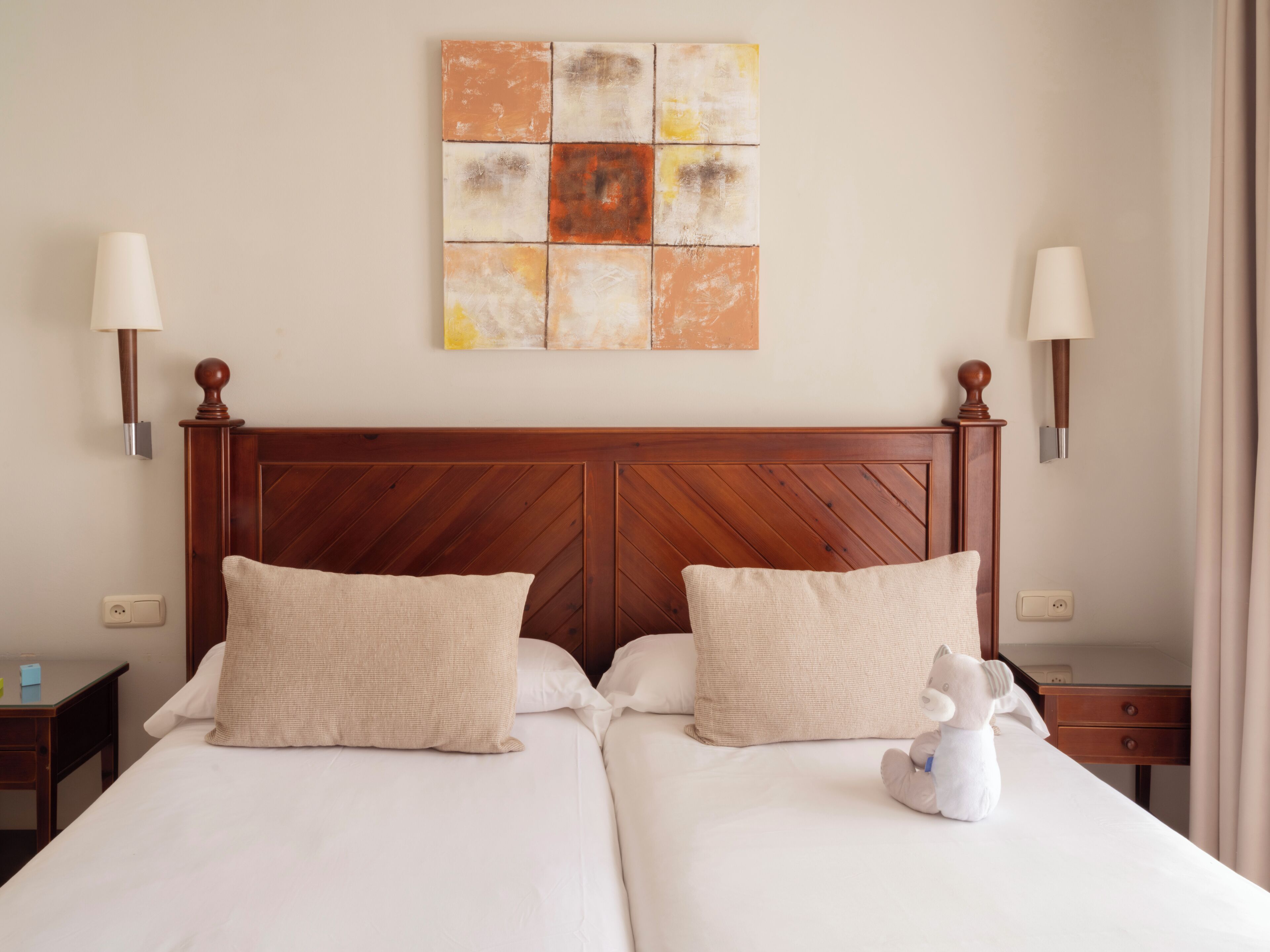 1 bedroom, in-room safe, desk, blackout drapes