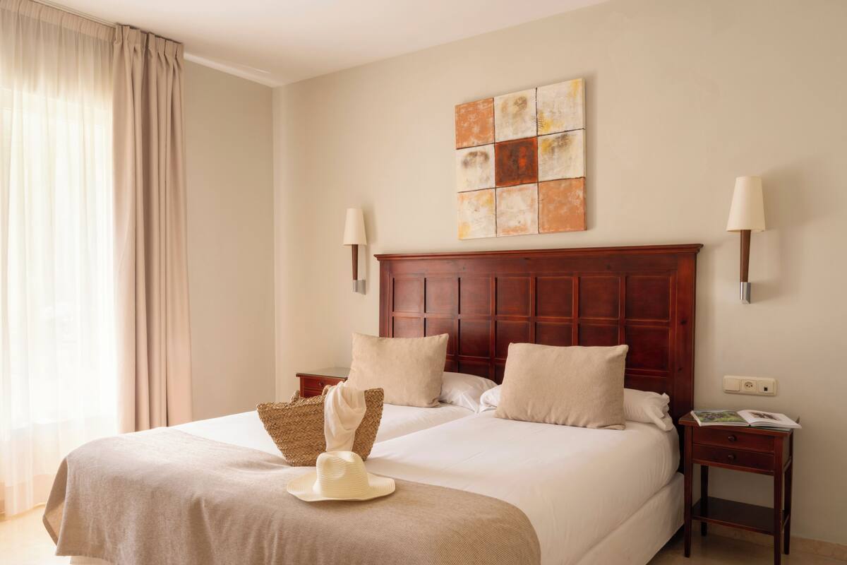 1 bedroom, in-room safe, desk, blackout drapes