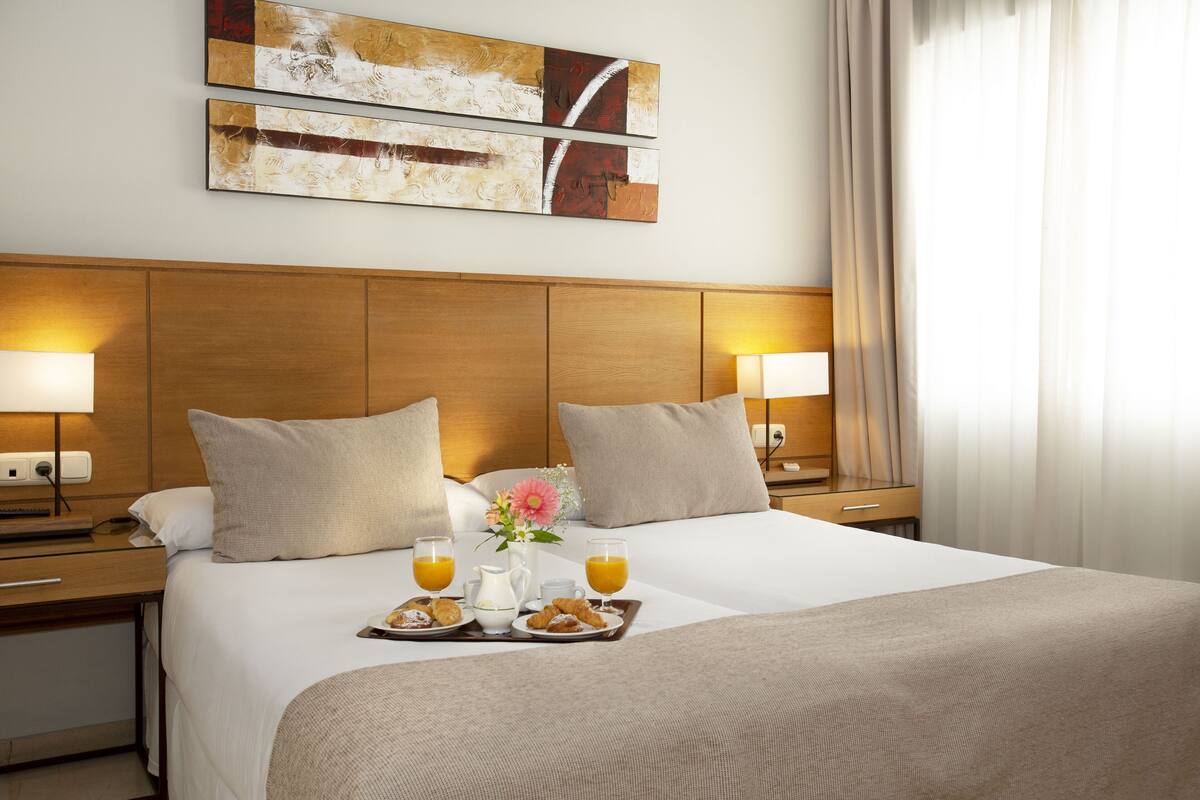1 bedroom, in-room safe, desk, blackout drapes