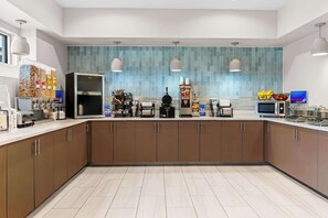 Café da manhã continental grátis todos os dias