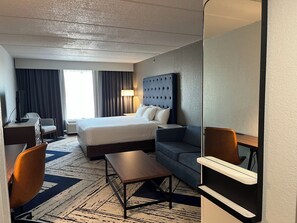 Deluxe Room, 1 King Bed, Non Smoking, Refrigerator & Microwave | In-room safe, laptop workspace, blackout drapes, soundproofing
