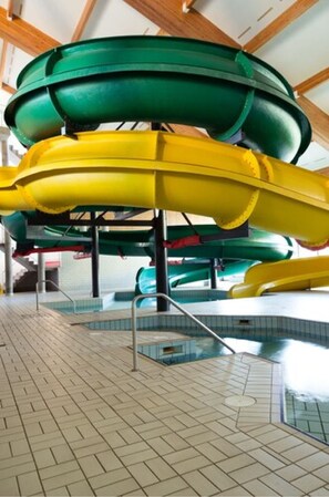 Waterslide - Douglas Fir Resort and Chalets (Banff)
