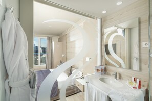 华丽双人房, 露台 (Spa Access) | 迷你吧、客房内保险箱、办公桌、隔音
