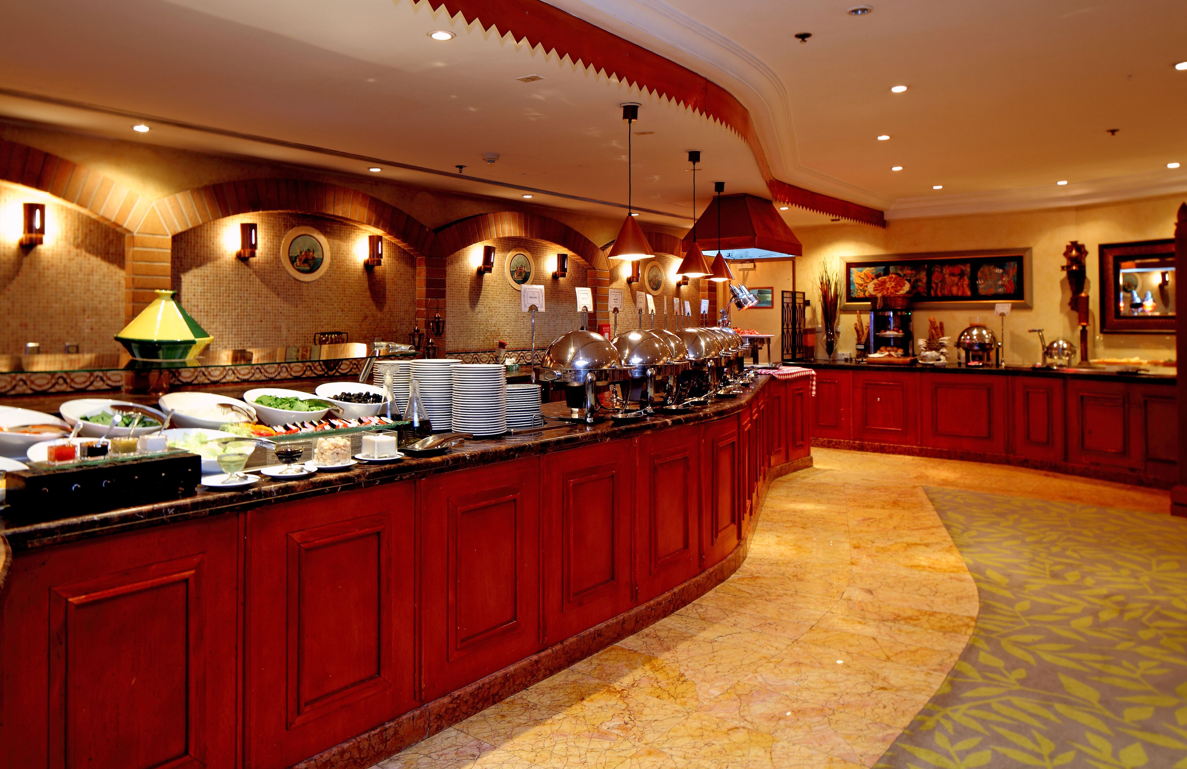 Daily buffet breakfast (SAR 100 per person)