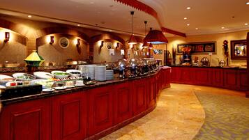 Daily buffet breakfast (SAR 100 per person)