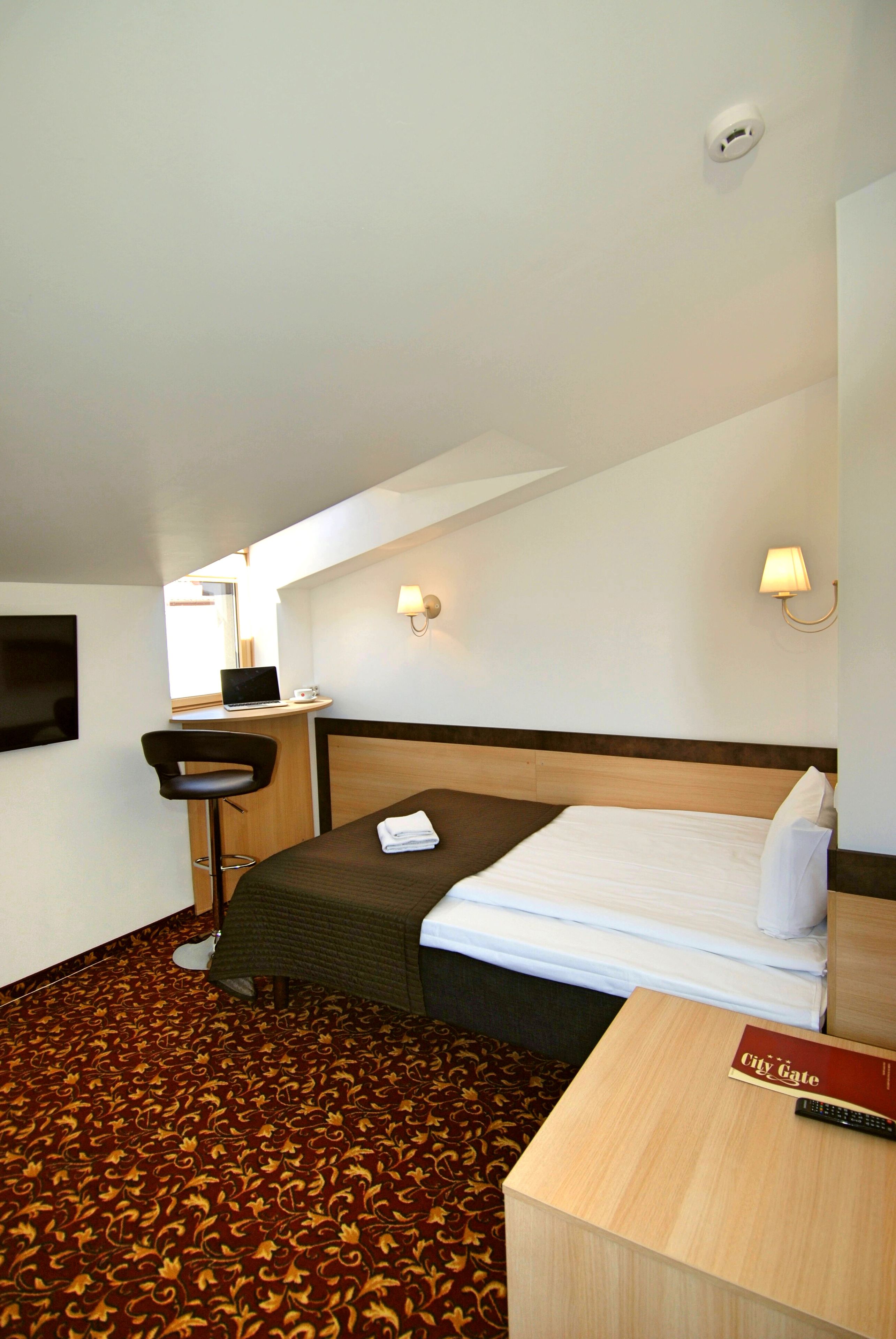 standard room | 1 bedroom, desk, iron/ironing board, free wifi