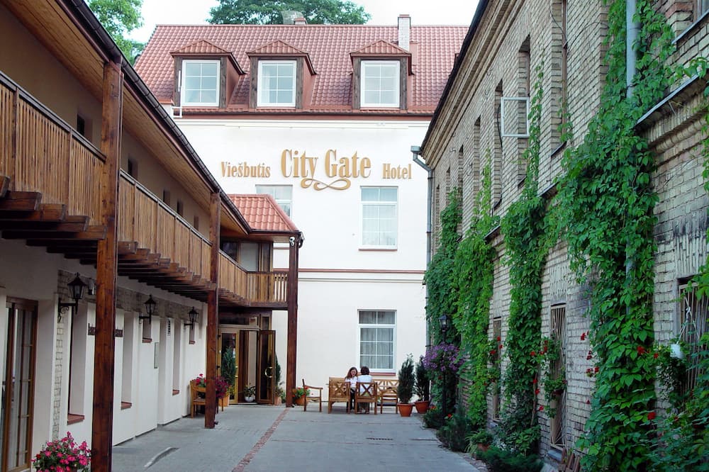City Gate Hotel