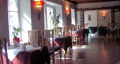 City Gate Hotel