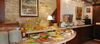City Gate Hotel