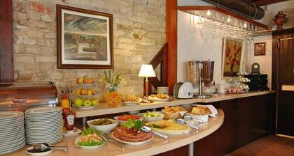 City Gate Hotel