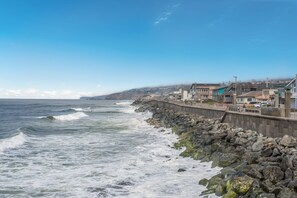 Una playa cerca