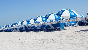 In Strandnähe, Strandtücher