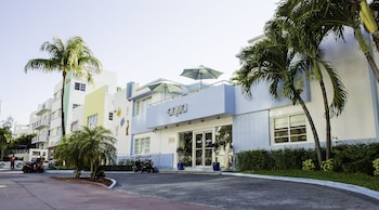 Hotel exterior and entrance at Aqua Hotel & Suites
