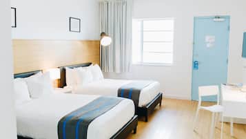 Quarto standard, 2 camas de casal | Vista do quarto