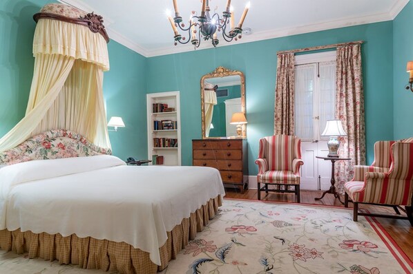 Sviitti | Egyptinpuuvillaiset lakanat, tallelokero huoneessa