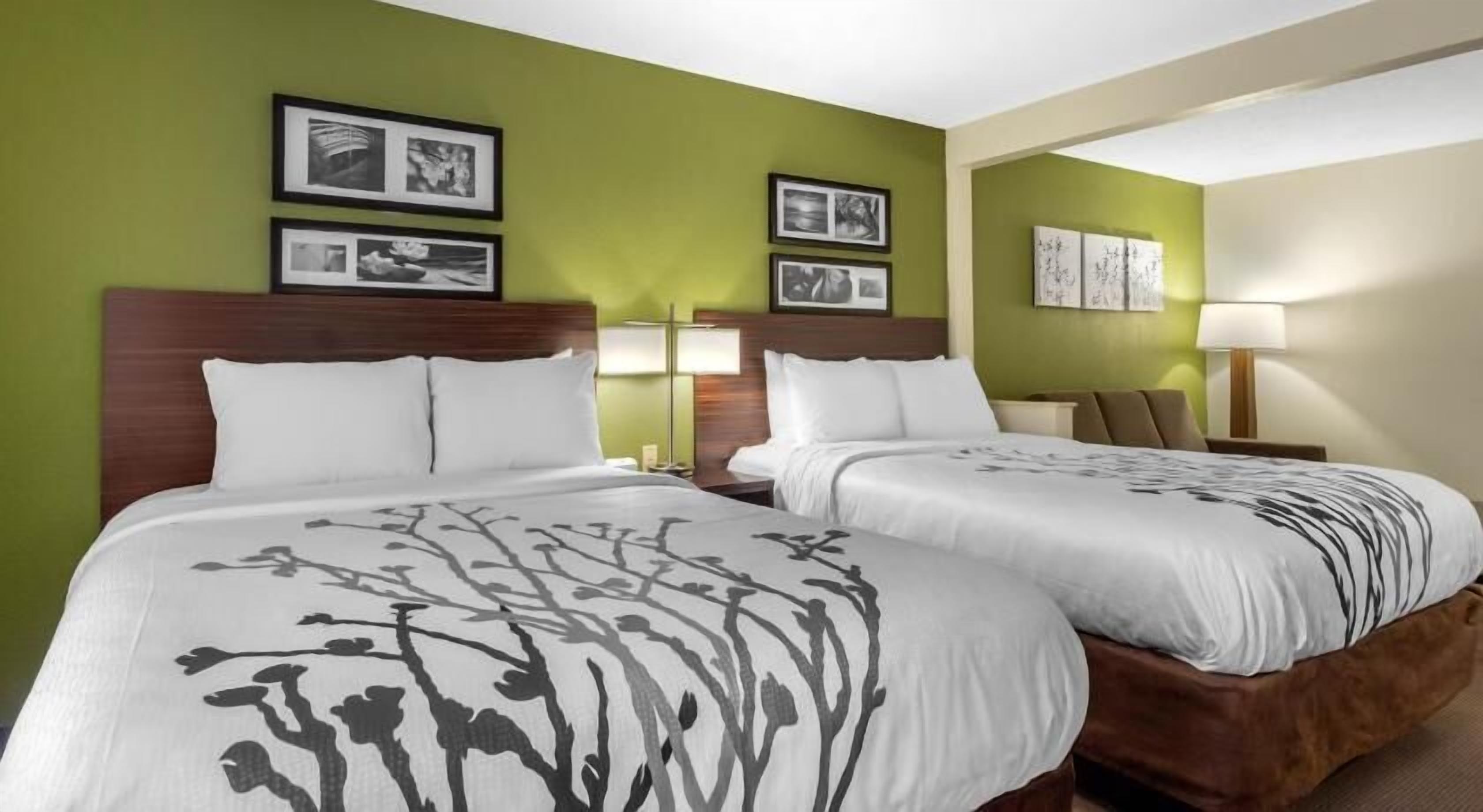 Iron/ironing board, free WiFi, bed sheets, alarm clocks