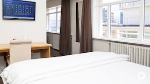 Minibar, skrivebord, arbejdsområde til bærbare computere