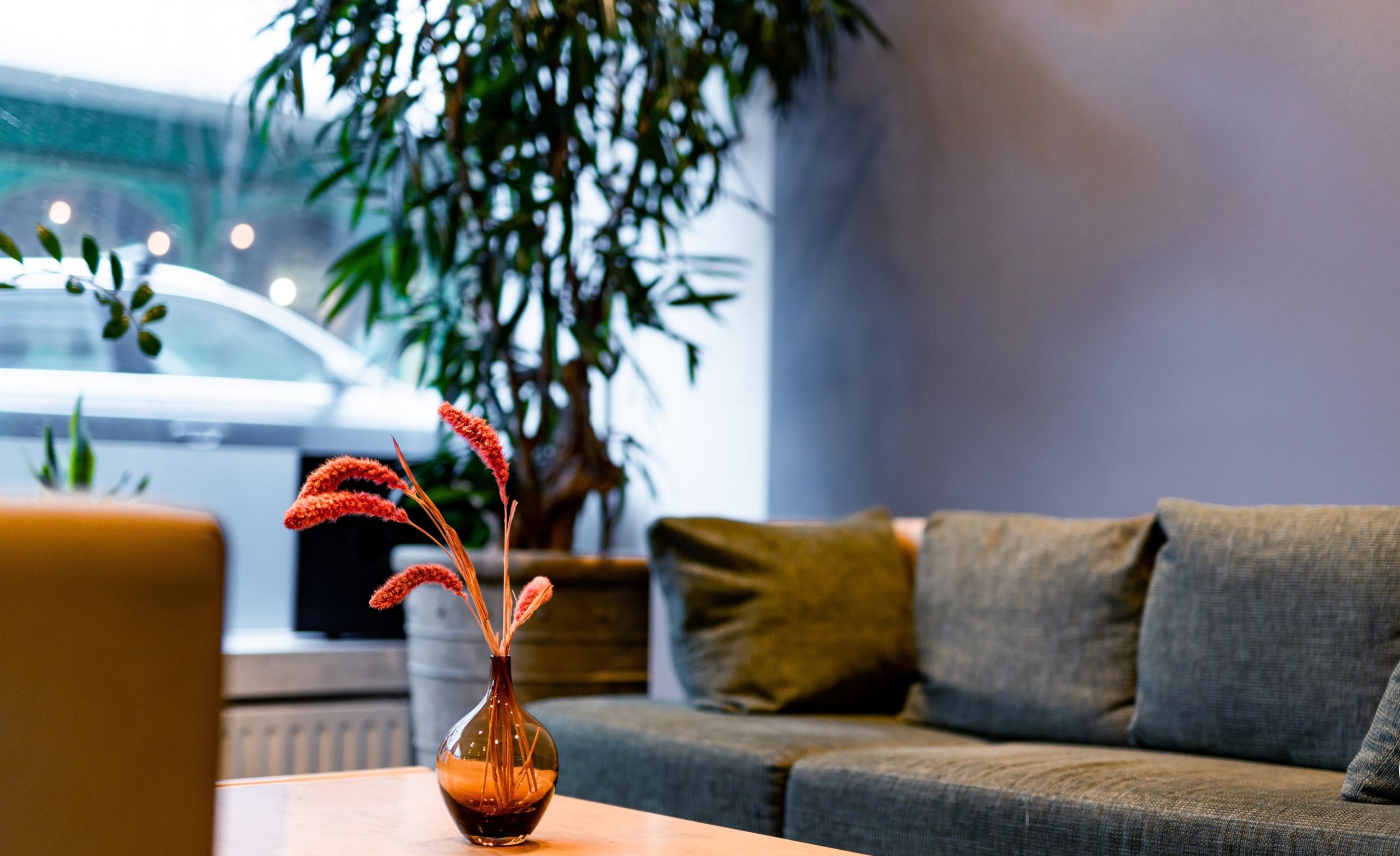 Lobby-lounge