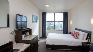 Studio, 1 Queen-Bett | 1 Schlafzimmer, Schreibtisch, Bügeleisen/Bügelbrett, kostenloses WLAN