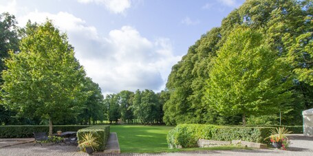 Åkeshofs Slott - view 3
